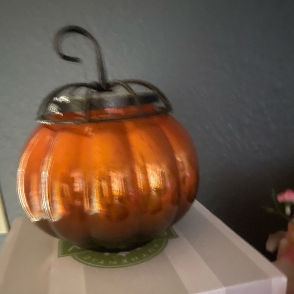 Starry Pumpkin Warmer with 3 scents - Picture 3 of 4